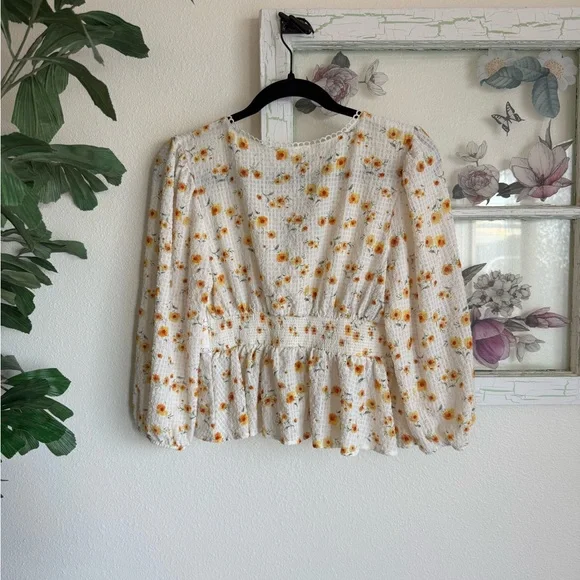 Blu Pepper Floral Peplum Top Women’s Large Cream Yellow Ditsy Print Boho Blouse - Picture 5 of 5